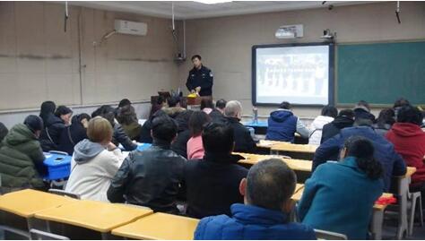 三桥派出所联合辖区新建路小学开展反恐应急和消防安全演练活动
