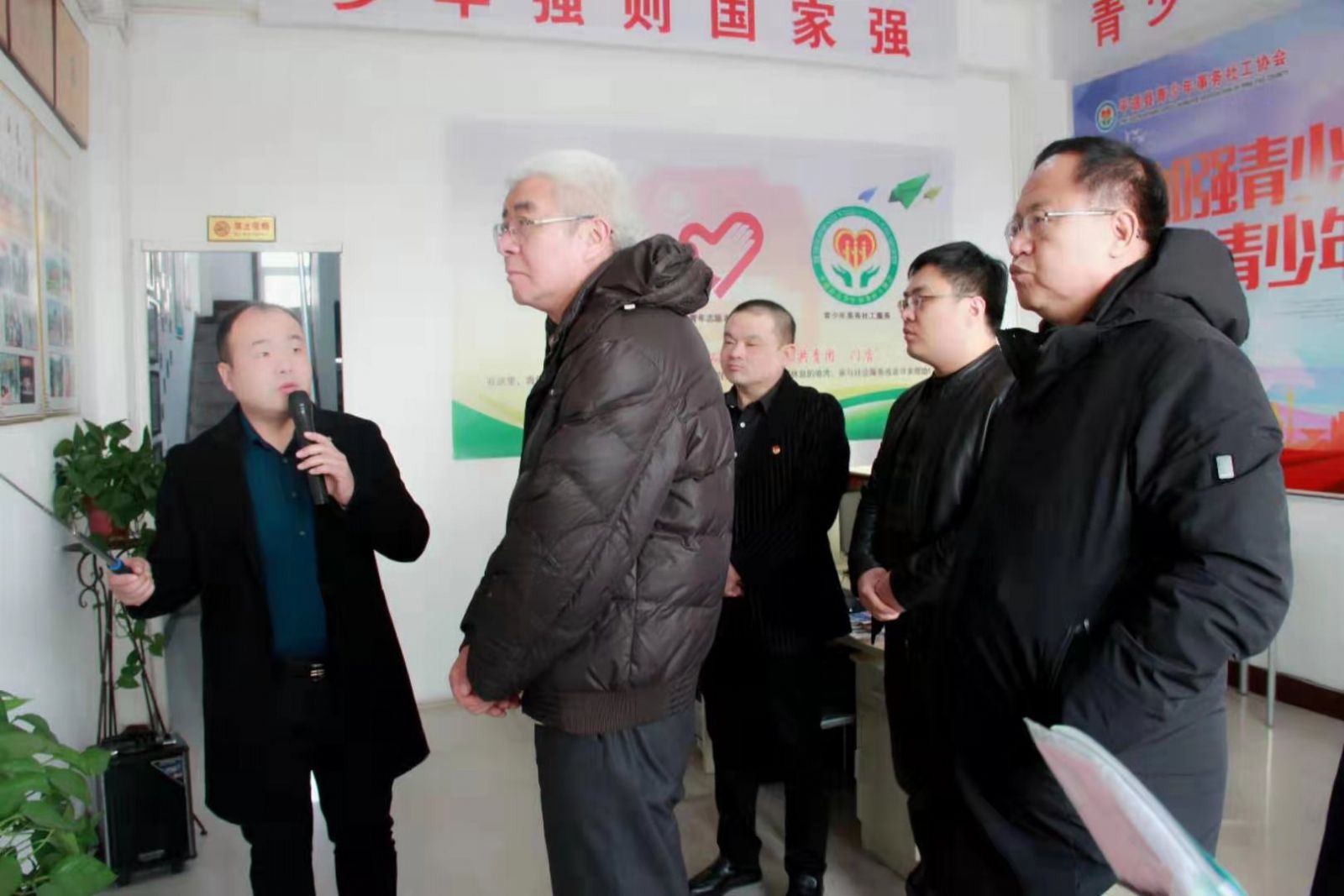 平遥县青少年服务中心接受市全面深化改革第三方评估组现场查验测评