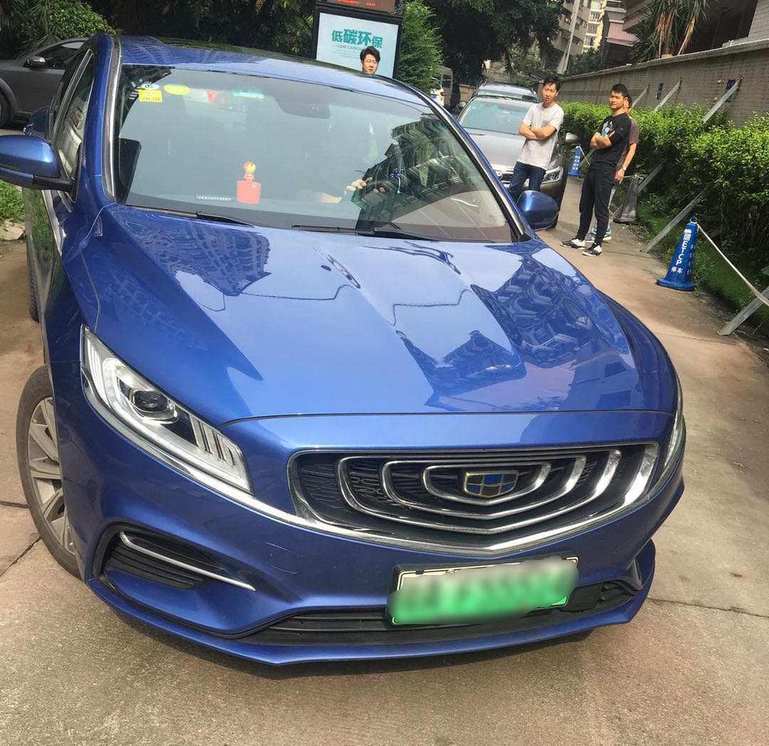 因车主拒交车辆管理费,早高峰小区堵车数小时