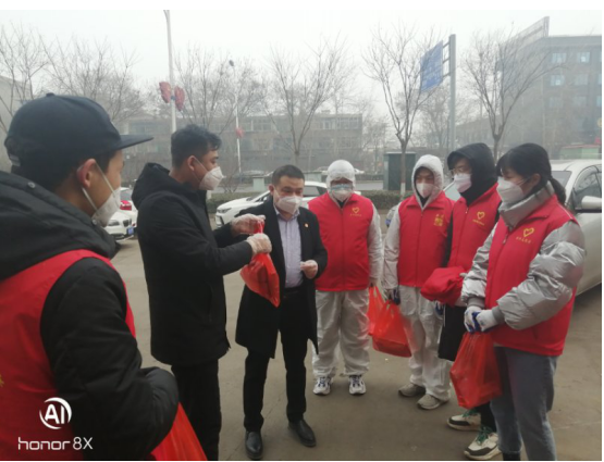 防疫前线先进青年赵小将